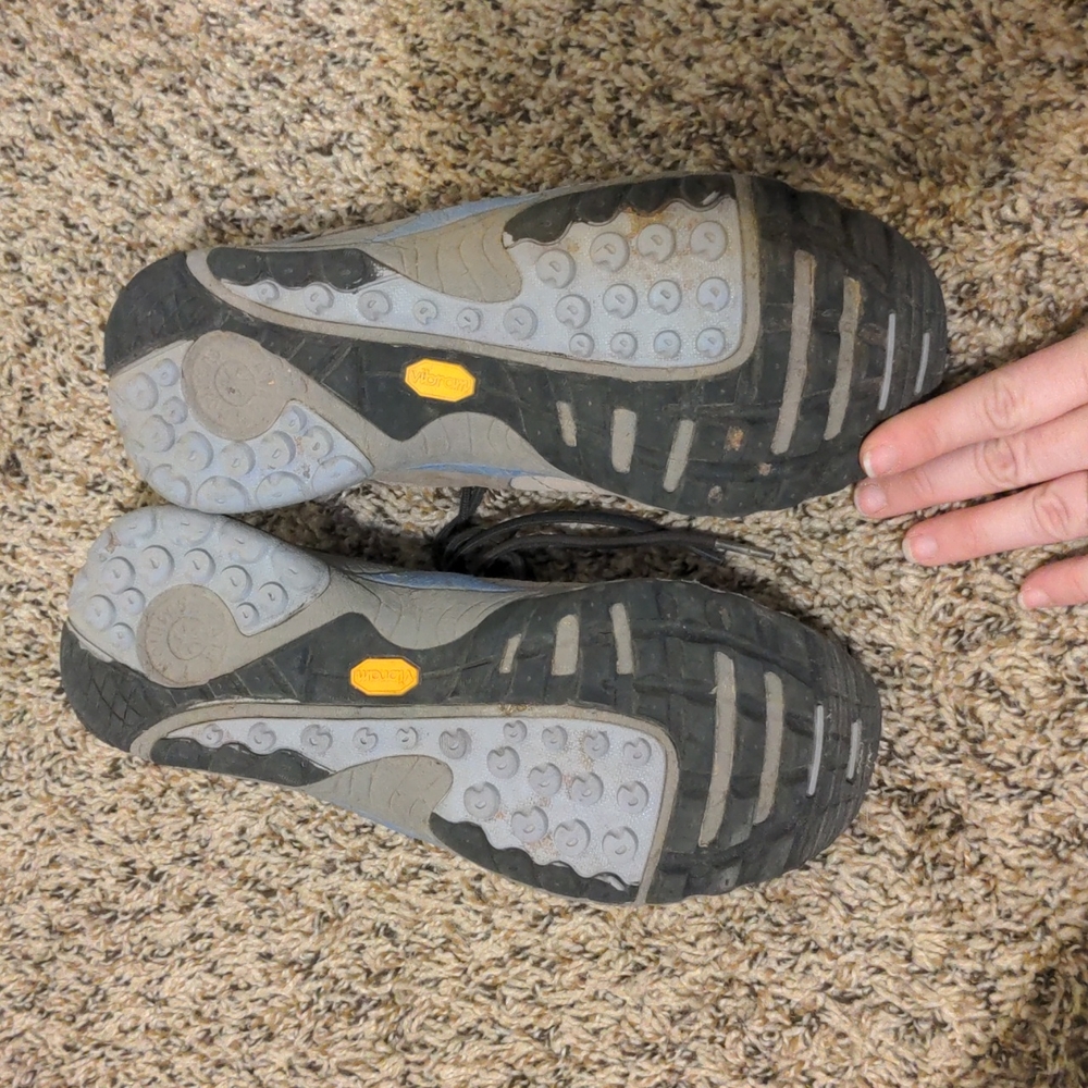 Merrell Shoes - Picture 5 of 6
